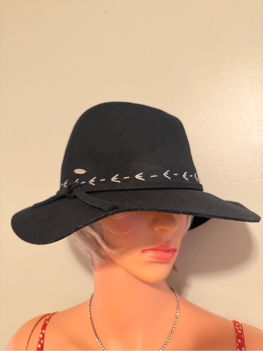 ADORA Black Fedora Hat with White Stitch Detail - Picture 5 of 15